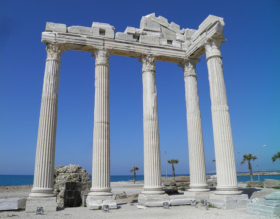 Tempel of Apollo in Side Turkey by Carole Raddato